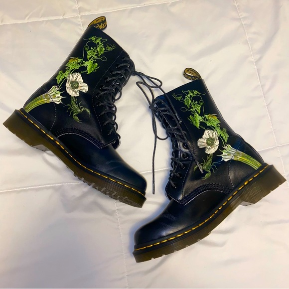 Dr. Martens Shoes - Dr. Martens 1490 Multi Wild Botanics Floral Combat Boots Women’s Sz 7